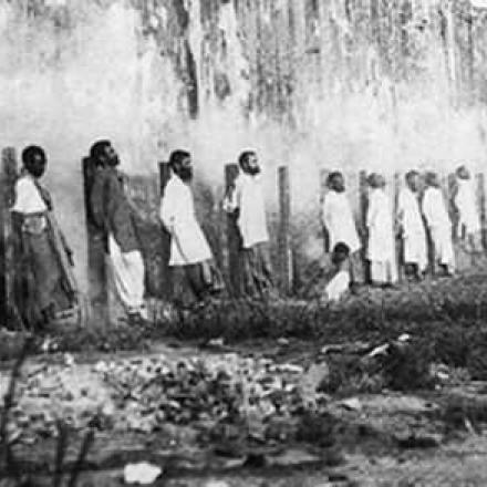 La fucilazione degli ammutinati di Singapore. ©  timesofindia.indiatimes 39563900