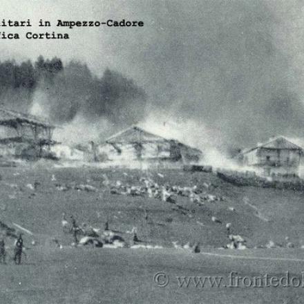 Un incendio in località Campo, vicino Cortina - Fonte: Mariotti, Coop. Poligrafica Cortina