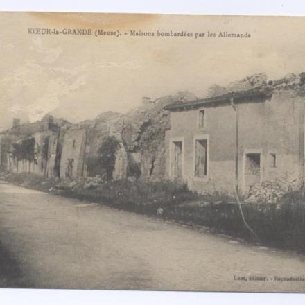 Case bombardate dai tedeschi vicino alla Meuse