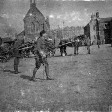 La partenza delle truppe britanniche verso la Francia , Glasgow 8 agosto 1914 © IWM (Q 51468)