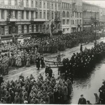 Pietrogrado, funerali delle vittime della rivoluzione 