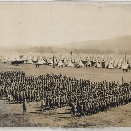 Addestramento del 1° battaglione canadese a Valcarter. © Canadian War Museum 19740416-003