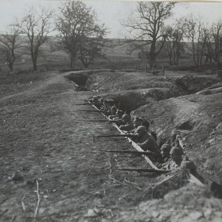 Trincee a Kpczince, lungo il fiume Strypa, 1915