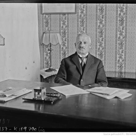 Il Presidente della Confederazione svizzera Giuseppe Motta. © B. N. F.  - Agence Rol ark_12148_btv1b53136925z