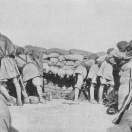 Assedio di Ku al-Amara, truppe indiane in trincea