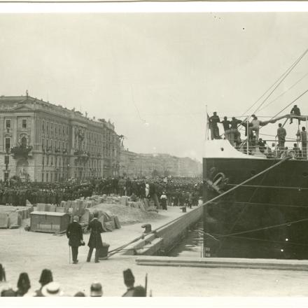 L'arrivo delle  salme dell'Arciduca Francesco Ferdinando d'Asburgo e della moglie a Trieste