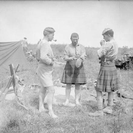 Truppe del 42esimo reggimento sudafricano dopo l'attacco a Longueval - Fonte © IWM (Q 4007)