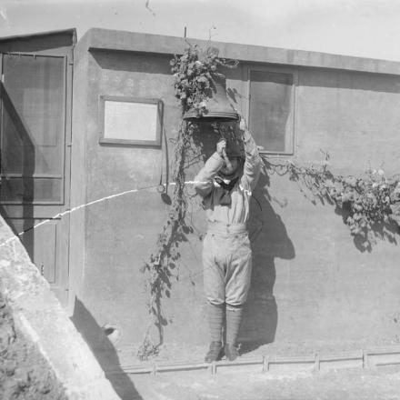 Allarme nel quartier generale sull'Adriatico - Fonte: © IWM (Q 19110)