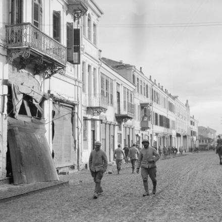 La via principale di Monastir - Fonte: © IWM (Q 32555)