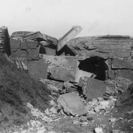 Artiglieria distrutta a Focșani - Fonte: © IWM (Q 76098) Artiglieria distrutta a Focșani - Fonte: © IWM (Q 76098)