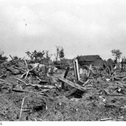 Le rovine del villaggio Le Transloy - Fonte: Australian War Memorial, ID nr:H02115