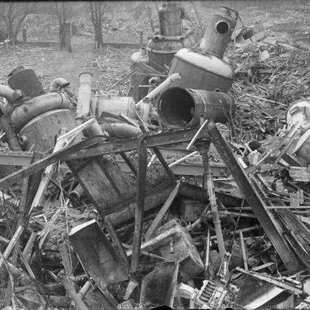 Fabbrica di zucchero in rovina a Jeancourt, il 21 aprile 1917. Jeancourt fu catturato il 31 marzo 1917.© IWM (Q 2065)