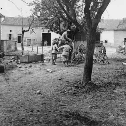 Truppe francesi a Belleray, il 6 giugno 1917.© IWM (Q 79022)