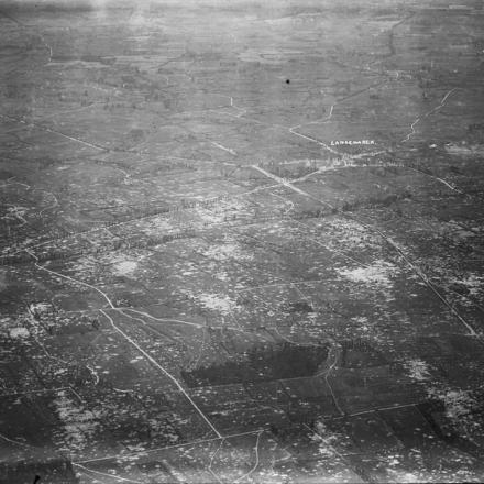 Fotografia aerea dell'area di Langemarck-Poelkapelle, 13 luglio 1917. © IWM (BOX 7004-1558-45K-20U-1917)