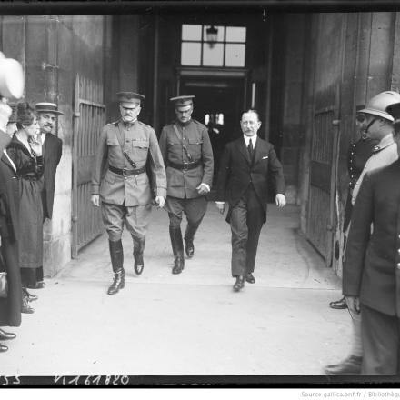 Il Generale Pershing alla conferenza degli alleati, 25-27 luglio 1917, Quai d'Orsay.Agence_Rol_btv1b53003164w