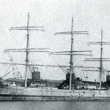 La nave corsara tedesca SMS Seeadler.