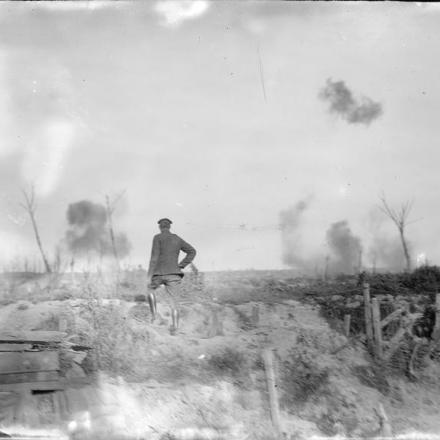 Esplosioni di granate su Pilckem Ridge, 18 agosto 1917. © IWM (Q 2738) 