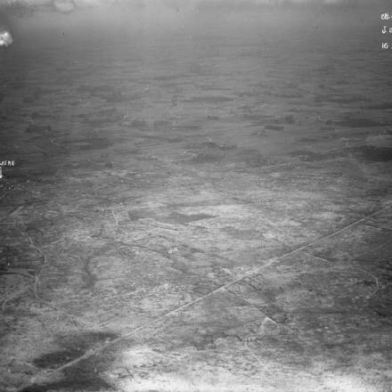 Ricognizione aerea della zona di Becelaere (oggi Beselare) 5 km. a est di Ypres. © IWM (BOX 7007-17-6BO-28J-1917)