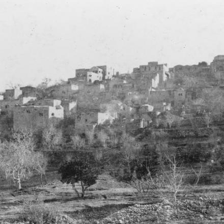 Campagna del Sinai e della Palestina: Kuryet El Enab. Le difese finali del villaggio furono attaccate  dal 2/3 Ghurka della 232a brigata.  © IWM Q 15886