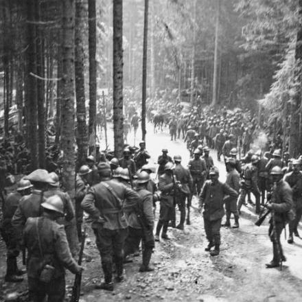 Truppe italiane in Val Magnaboschi, Fronte Asiago. © IWM Q 65126