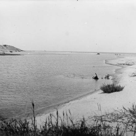 Battaglia di Giaffa. Foto alla foce del fiume Auja, che mostra le posizioni turche conquistate dalla 157a Brigata, 52a Divisione, il 21 dicembre 1917 © IWM Q 12304