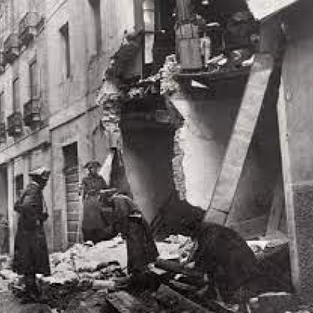 Padova, via Borromeo dopo il bombardamento del dicembre 1917. © Gabinetto fotografico dei Musei Civici di Padova tramite unipd.it