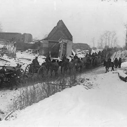 La Royal Field Artillery nei pressi di Ypres, 2 gennaio 1918. © IWM Q 8387