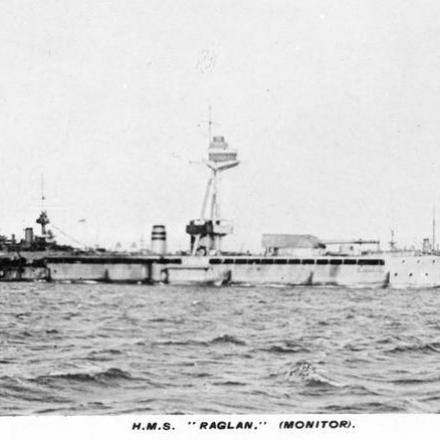 Il monitor HMS Raglan. © IWM Q 75445