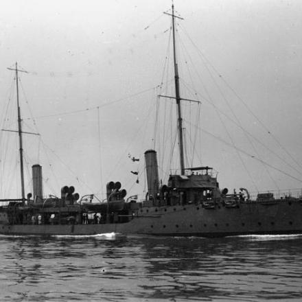 HMS Hazard, cannoniera lancia siluri  classe Dryad. © IWM Q 75560