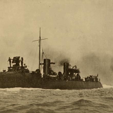 Il cacciatorpediniere inglese HMS Boxer  © commons.wikimedia.org_ public domain 