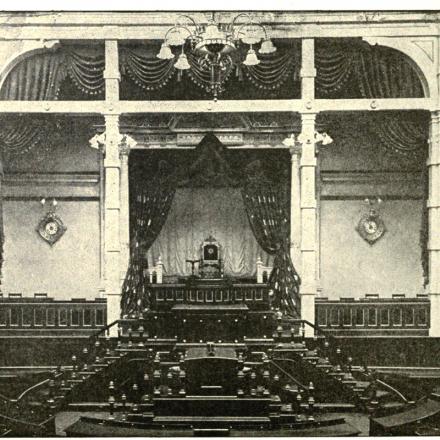 La Casa dei Pari, Camera Alta della Dieta Giapponese nel 1915. © wikipedia. Author unknown public domain 