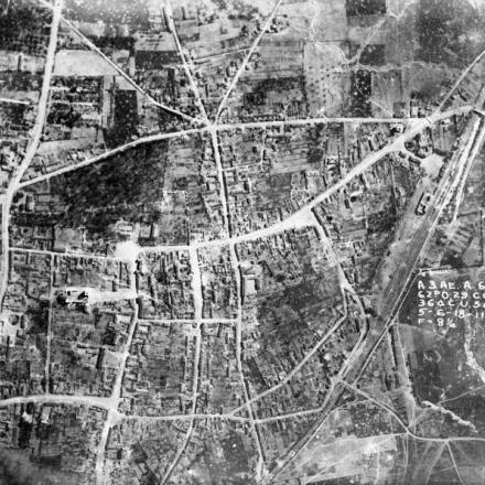 Ricognizione aerea, Villers-Bretonneux. © IWM (Q 37745)