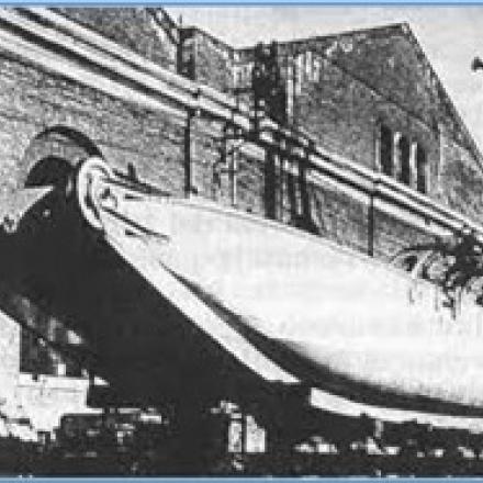 Una motosilurante speciale -barchino saltatore - utilizzata a Pola