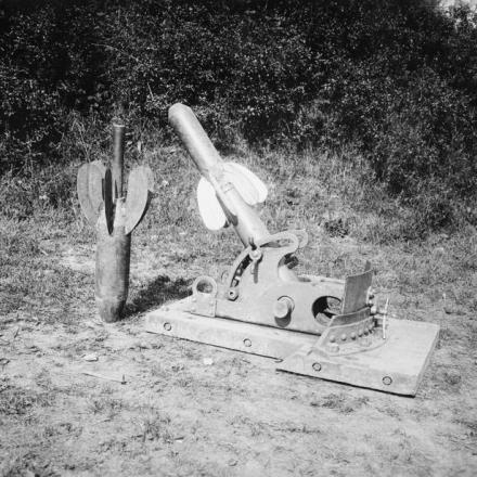 Un mortaio da trincea di 55 mm al numero 2 di Fort de la Bonnelle a Langres, il 20 maggio 1918. © IWM 