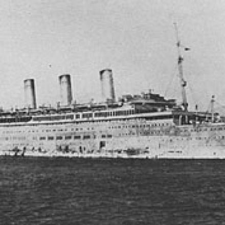 Il piroscafo inglese SS Justicia silurato al largo della costa nord irlandese il 19 luglio 1918. greatoceanliners.net