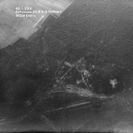 Ricognizione aerea su Saponay , 2,5 km a nord-ovest di Fère en Tardenois, il 20 luglio 1918. © IWM (BOX 858-2098-205V-57C-1918)