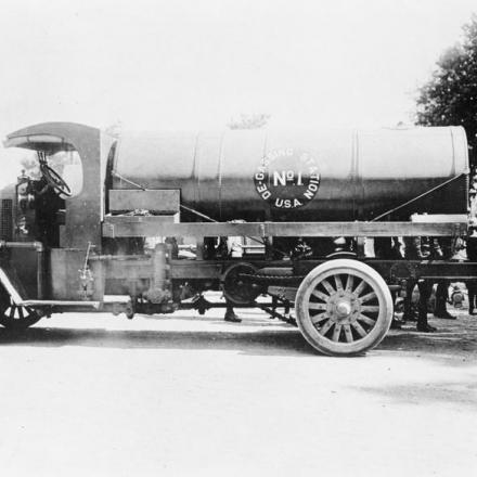 Un camion Unità mobile di degassamento americana No 1. SOS di Tours, 21 luglio 1918. © IWM (Q 60979)