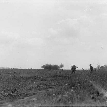 Una raffica di proiettili tedeschi, vista vicino a Grevillers, sul fronte della Nuova Zelanda.