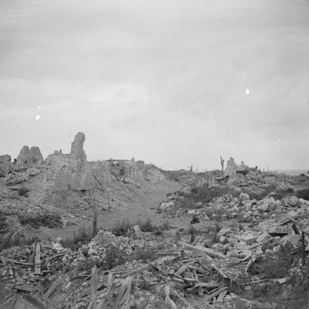 Battaglia della Scarpe. Rovine di Monchy-le-Preux, 1 settembre 1918. © IWM (Q 7028) 