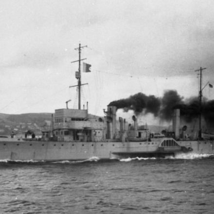 Il dragamine HMS Ascot silurato il 10 novembre 1918. © Royal Navy