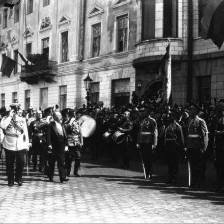 Poincarè e Viviani durante la loro visita in Russia