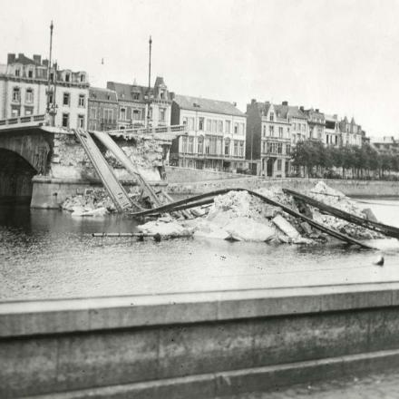 Liegi , Pont Leopold