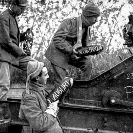 Artiglieri italiani il giorno di pasqua 1916 - Gruppo L'Espresso e l'Archivio diaristico nazionale di Pieve Santo Stefano