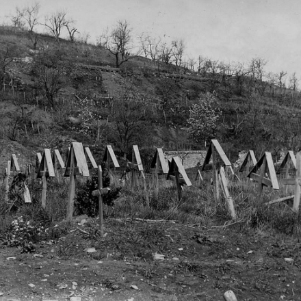 Un cimitero nei pressi di Gorizia. ©Museo civico del Risorgimento di Bologna