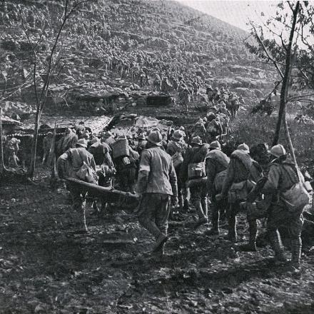 La Brigata Sassari a quota 208 - Fonte Dal volume La guerra vol. 11: La battaglia da Plava al mare.