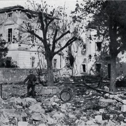 La piazza di Oppachiasella, dal settimanale “L'Illustrazione italiana” - Fonte: ©Museo civico del Risorgimento di Bologna 