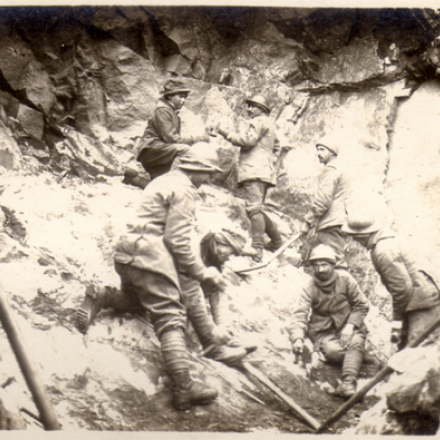 Campo di prigionia. Fondo Renzo Re - Fonte: Gruppo L'Espresso e Archivio diaristico nazionale di Pieve Santo Stefano