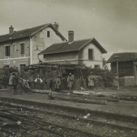 La stazione di Burnhaupt-le-Haut occupata dai soldati francesi