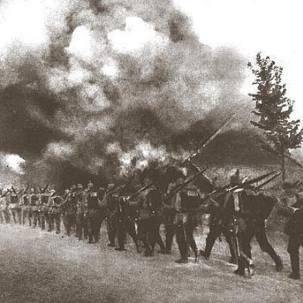 Fanteria tedesca in marcia verso il fronte