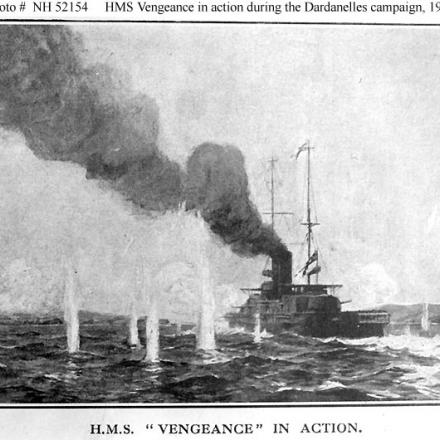 La nave inglese “Vengeance” nei Dardanelli